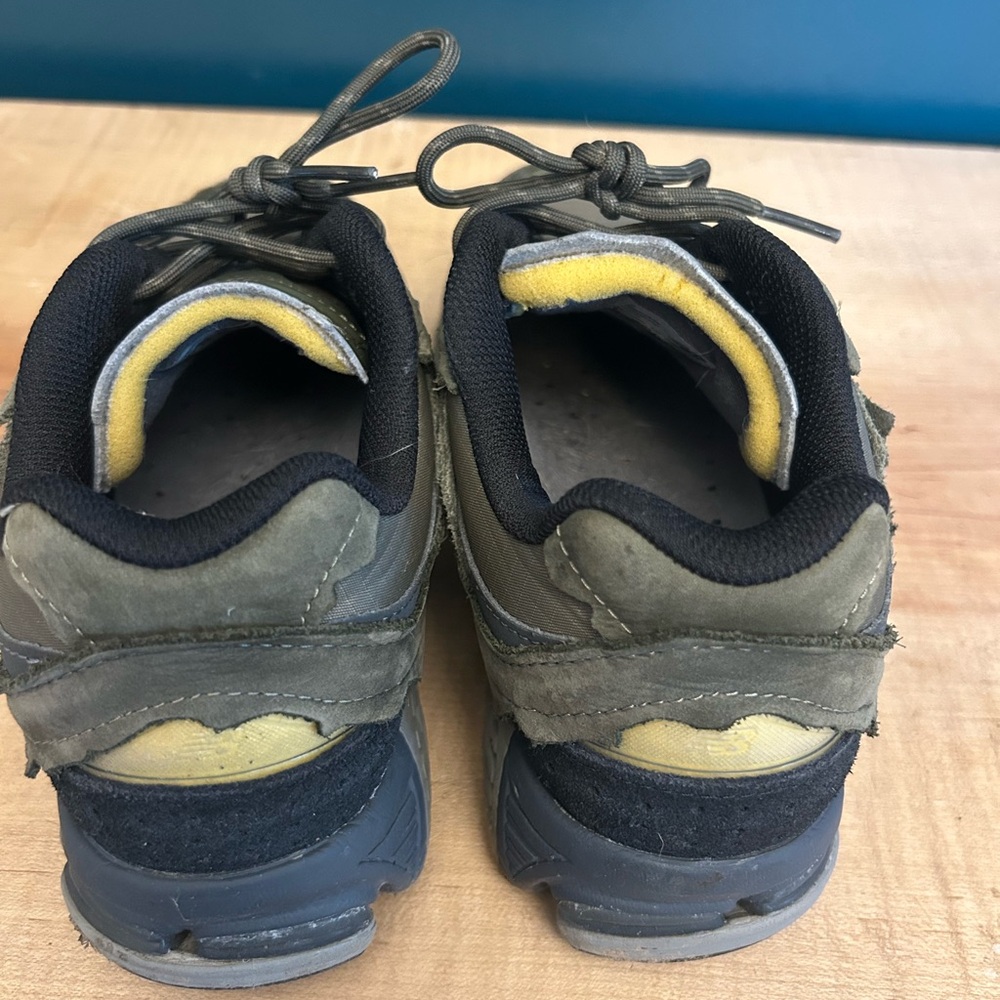 New Balance 2002r View 3